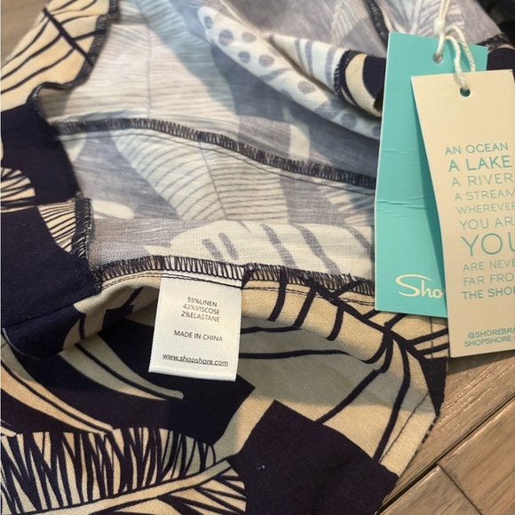 Shore Linen Blend Tropical Print Wrap Top NWT - Picture 3 of 3